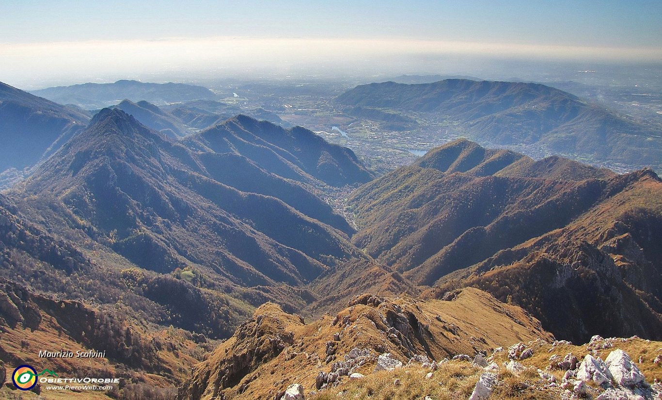 15 Panorama verso Erve e le pianure....JPG